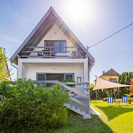 Madarasz 5 Deluxe Vendeghaz Villa Balatonalmadi Exterior photo